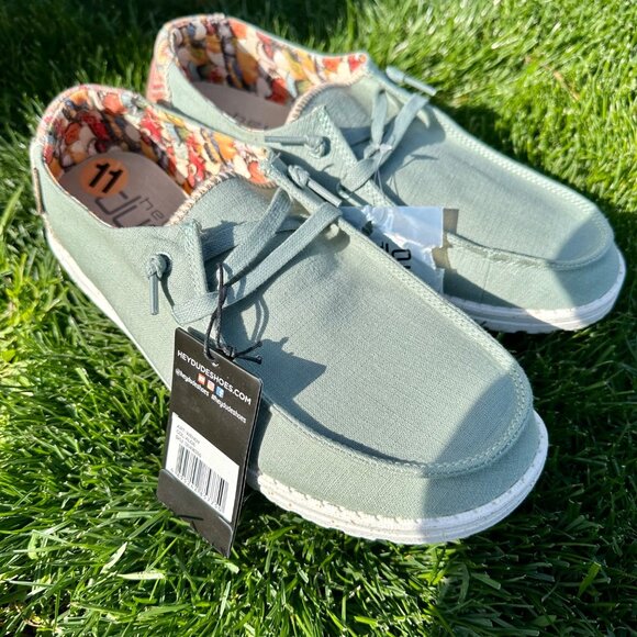 HEY DUDE Size 11 Wendy Cotton Canvas Elastic UltraLIGHT EVA Outsole Deck Boat Sh - Picture 2 of 15